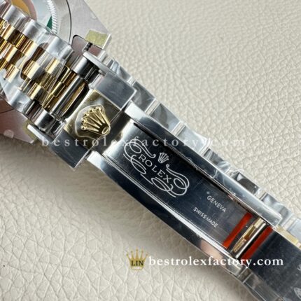 Clean Factory Rolex GMT-Master II 126713GRNR | Bicolore | Lunetta Nero Grigio